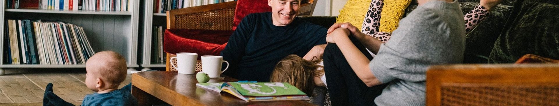 familj som umgås
