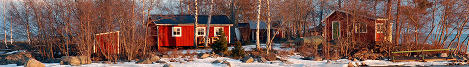 fritidshus på en liten ö vinter