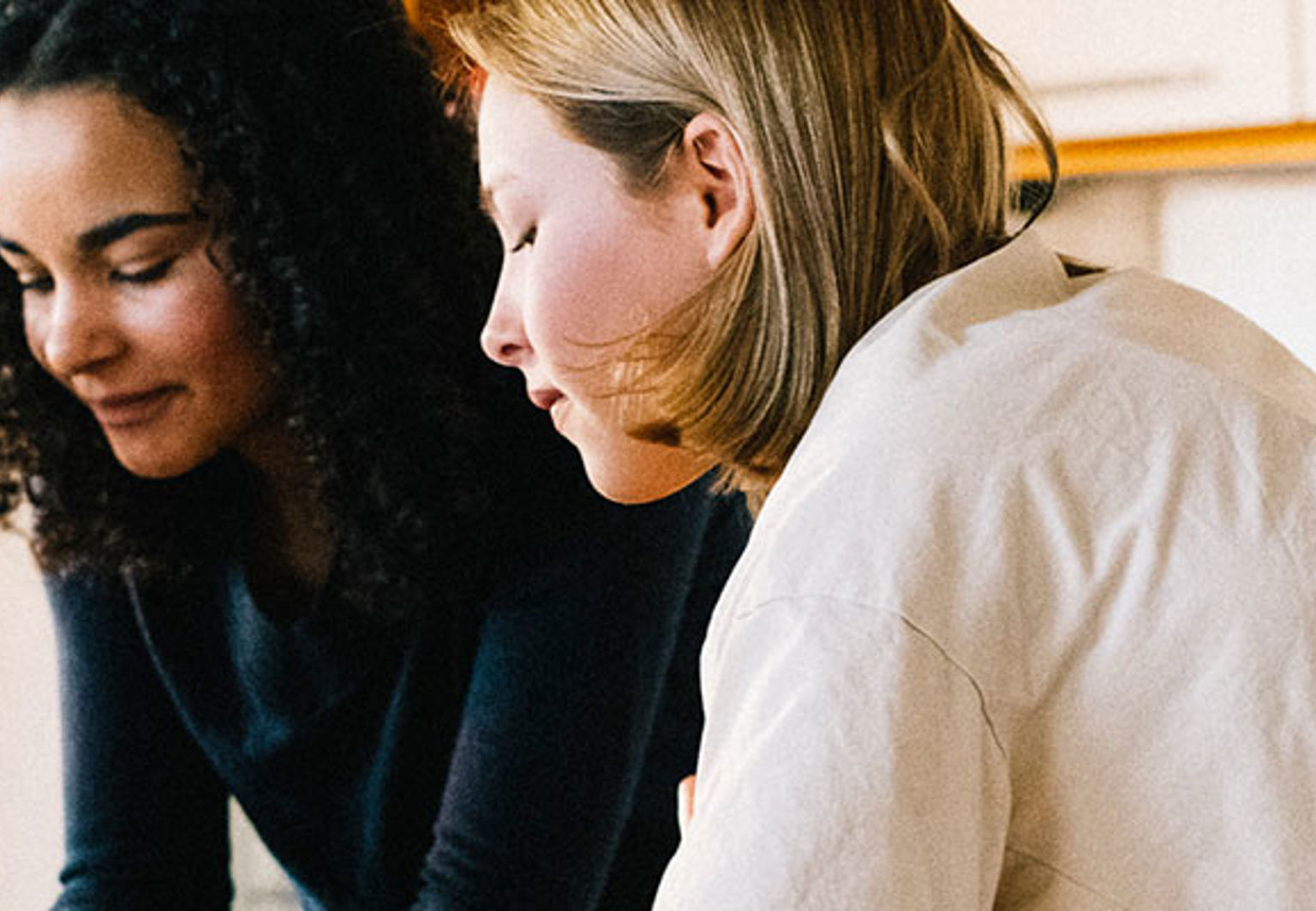 fyra tjejer tillsammans